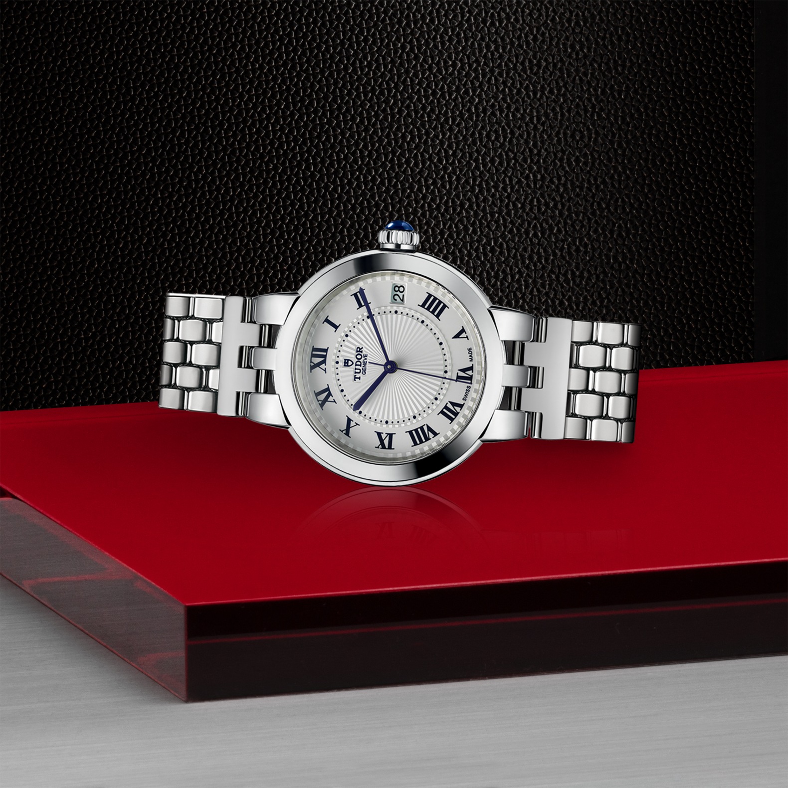 Tudor / Clair de Rose - Image 3